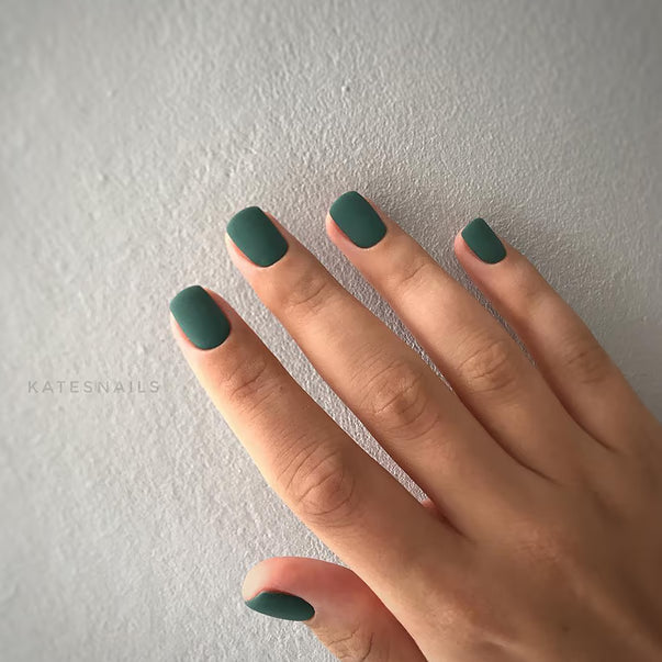 Komilfo Gel polish Deluxe Series No. D218 muted greenish-turquoise HEMA TPO Free 8 ml